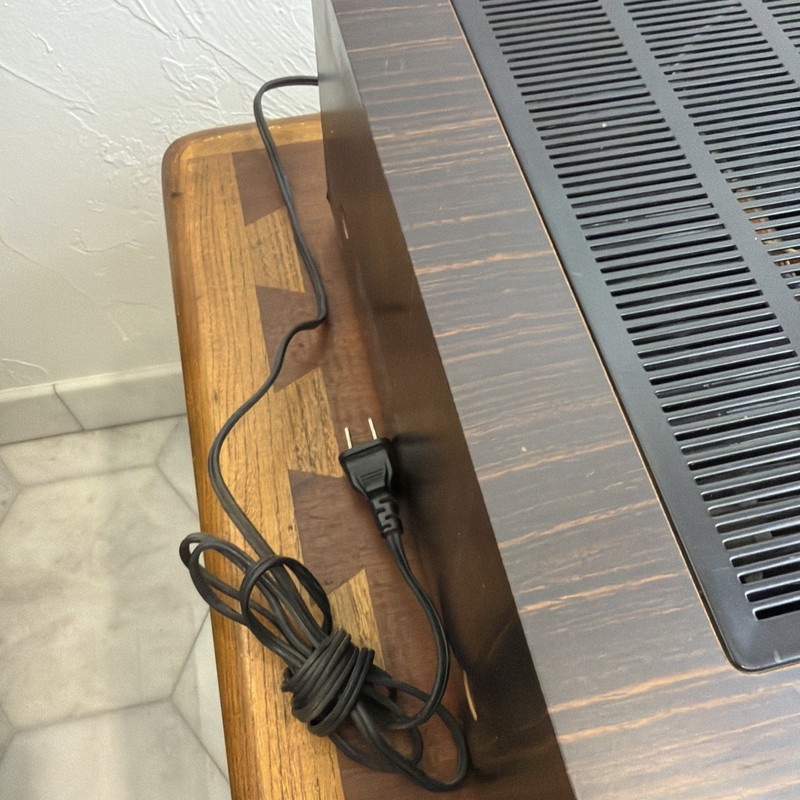 Yamaha CR-1040 Stereo Receiver Vintage Powers On No Sound Parts Repair Japan 70s gallery
