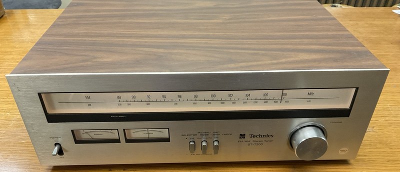 Vintage Technics ST-7300 AM/FM Stereo Receiver Radio Tuner Silver AC100V