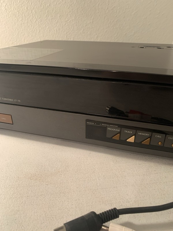 Mitsubishi LT-70 Fully Automatic Linear Tracking Turntable TESTED , VERY CLEAN gallery