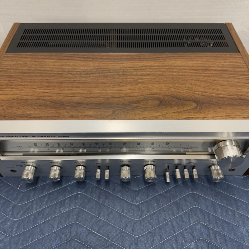 PIONEER SX-650 VINTAGE AM/FM STEREO RECEIVER - SERVICED - CLEANED - TESTED gallery
