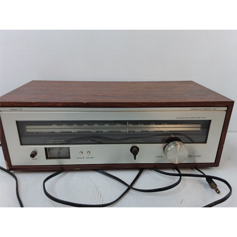Luxman T33 AM/FM Tuner Walnut Japan vintage radio gallery