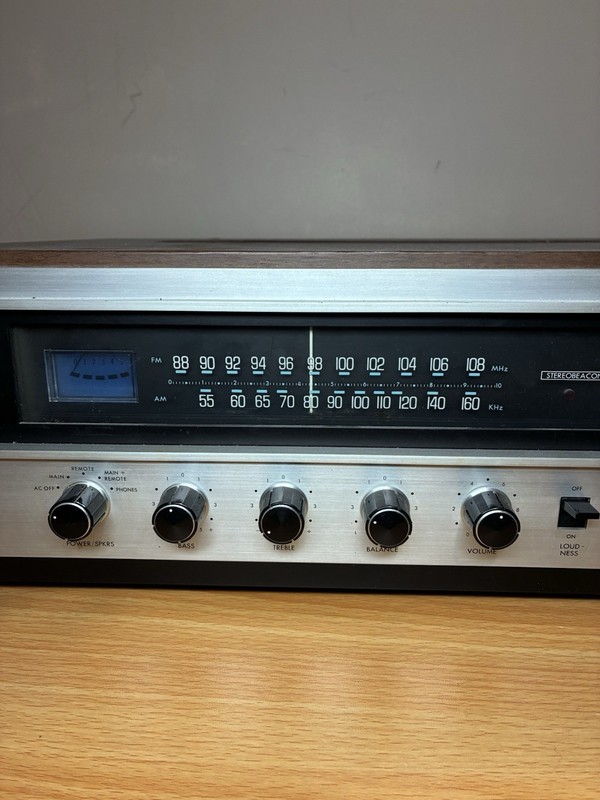 Vintage Fisher AM FM Stereo Receiver Amplifier 126W Model 180 c 1974 gallery