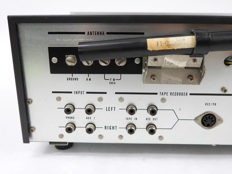 Sony STR-6040 Vintage Silver Face Stereo Receiver (works well, needs lamps) gallery