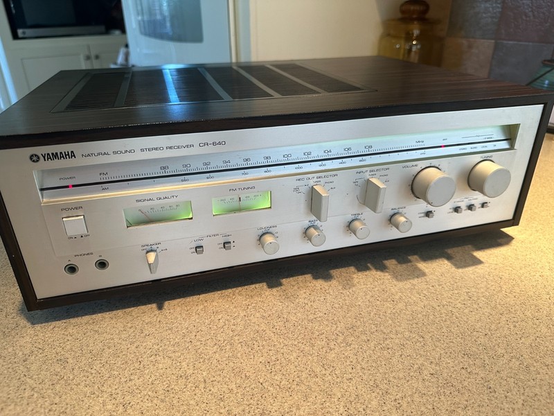 Yamaha CR-640 AM/FM Stereo Receiver, One Owner 1980 with Box, Manual gallery