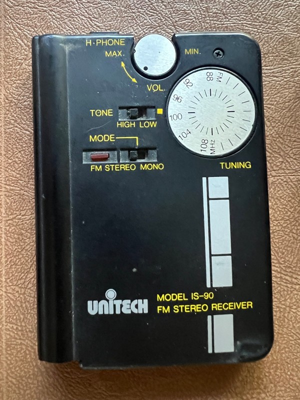 Vintage Unitech Model IS-90 FM Stereo Receiver & Clip Case - Parts ONLY gallery