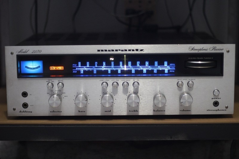 Vintage PRISTINE Marantz 2230 Receiver with Marantz HD 880s speakers pristine!! gallery