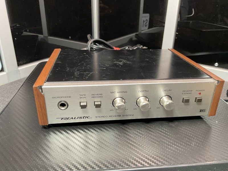 Realistic 42-2108 Retro Stereo Reverb System Vintage Mixing Mic 70's Silver Face gallery