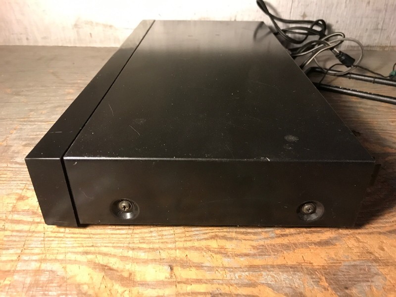Studio Standard By Fisher AM/FM Stereo Synthetizer Tuner FM-39 gallery