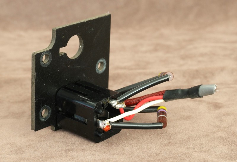 Marantz 2215 FM/AM Receiver Parts : Phones Jack gallery