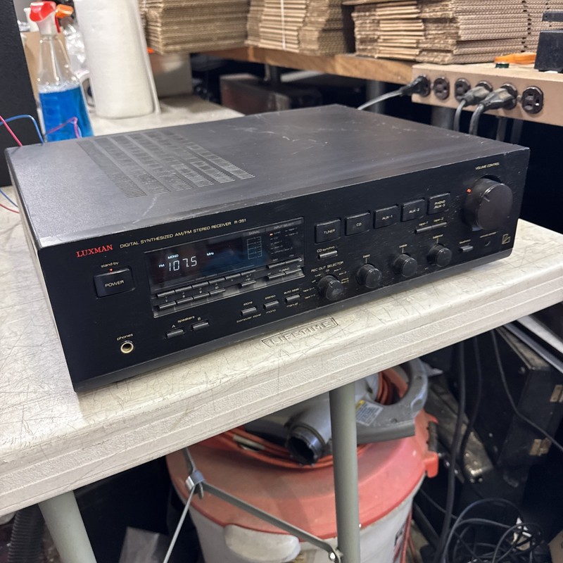 Vintage Luxman R-351 Digital Synthesized AM-FM Stereo Receiver, tested