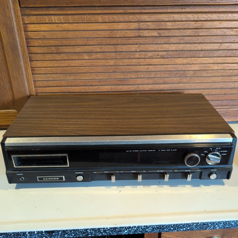 LLOYD’s AM-FM Stereo Multiplex Receiver 8 Track Player – Working M780L