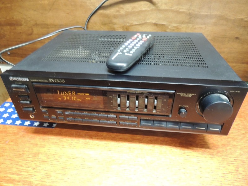 68821 ESTATE PIONEER STEREO RECEIVER SX-2300 WITH UNIVERSAL REMOTE,