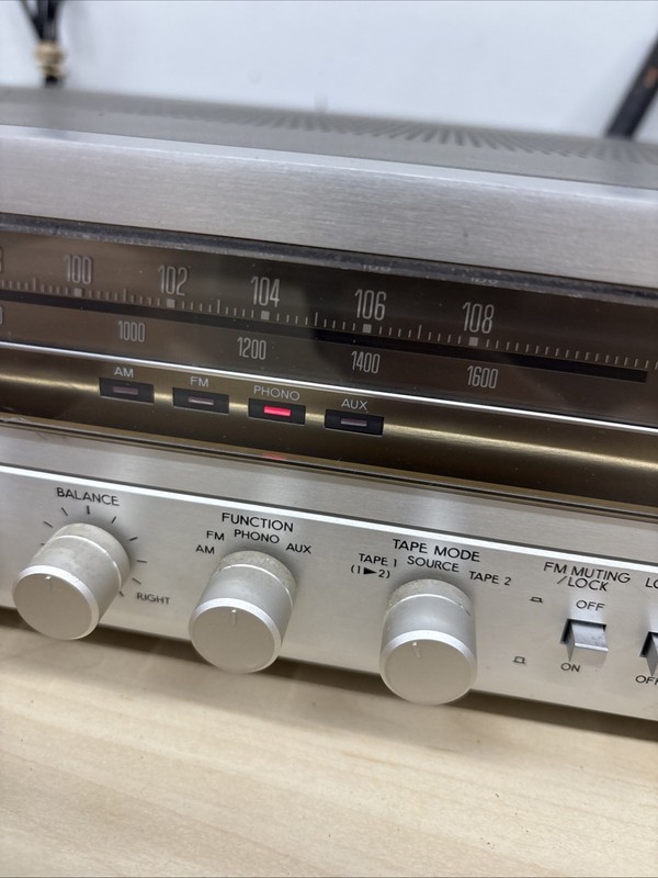 Vintage Toshiba SA-5000 Stereo Receiver Amplifier AM/FM Powers On gallery