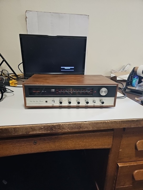 Realistic STA-14 Stereo Receiver 40W AM/FM Wood