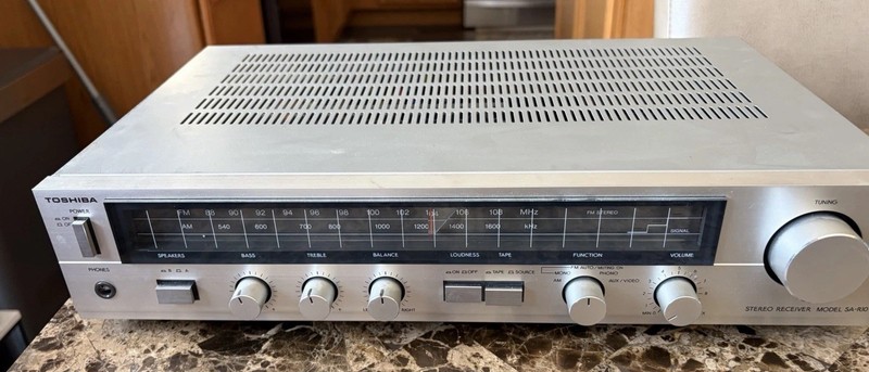 Toshiba SA-R10 Stereo Receiver Clean Works Excellent Made In Japan