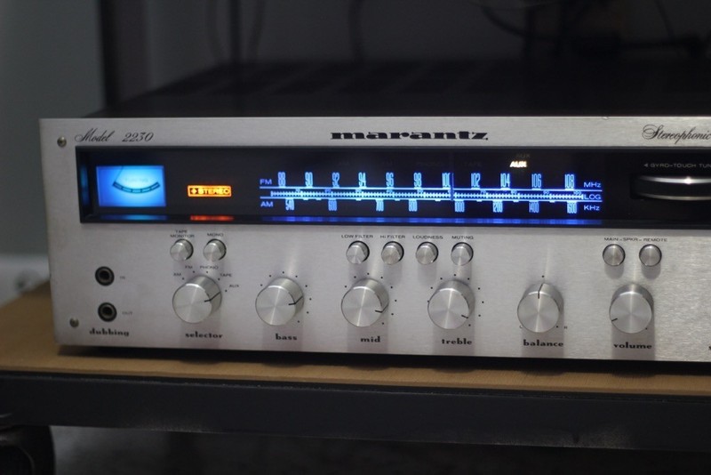 Vintage PRISTINE Marantz 2230 Receiver with Marantz HD 880s speakers pristine!! gallery