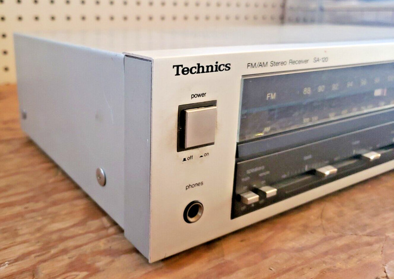 TECHNICS SA-120 VINTAGE STEREO AM/FM RECEIVER 21B gallery