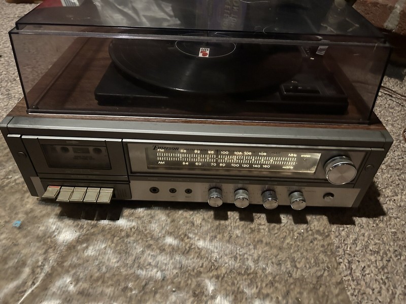 VINTAGE EMERSON TURNTABLE AMFM STEREO RECEIVER CASSETTE Player Dust Cover VIDEO!