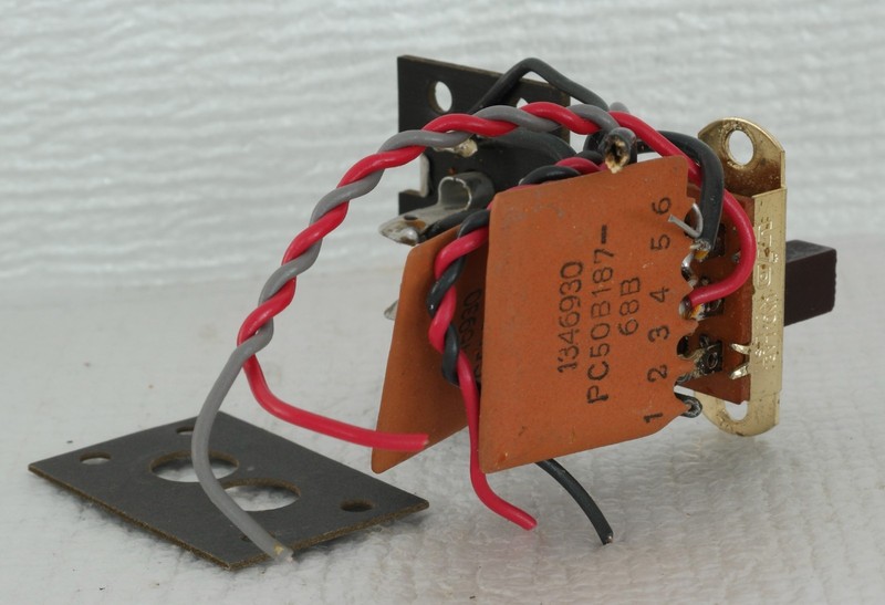 Fisher 390 Receiver Part : Phono RCA Pin Jack Terminal 2P and Slide Switch gallery