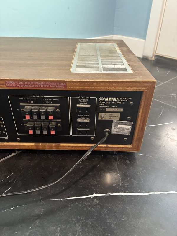 Vintage Yamaha Stereo Receiver CR-620 AM/FM 120 Volts - Tested & Works gallery