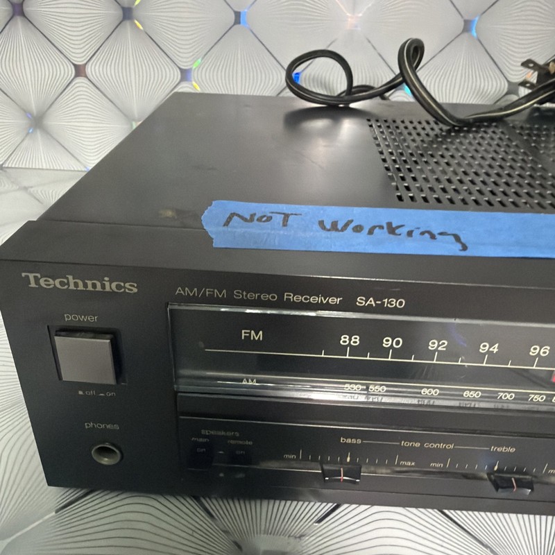 Technics SA-130 Vintage AM/FM Radio Stereo Receiver gallery
