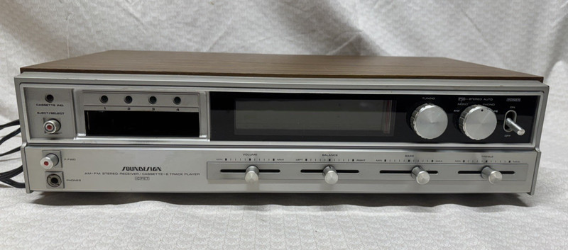Vintage Soundesign Model 4645 8 Track Stereo Receiver – Tested,Parts Only, READ