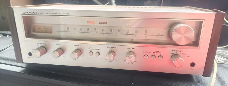 PIONEER SX-550 AM/FM STEREO RECEIVER