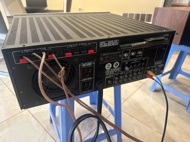Marantz 2500 Vintage Stereophonic Receiver gallery