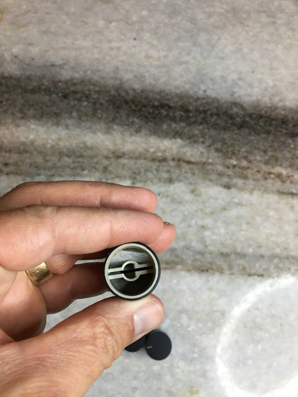 Replacement Parts: Kenwood KR-930B Stereo Receiver Knob gallery