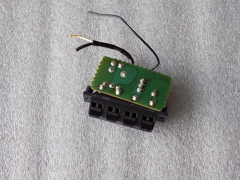 NAD 7240PE AM/FM Stereo Receiver rear antenna terminals gallery