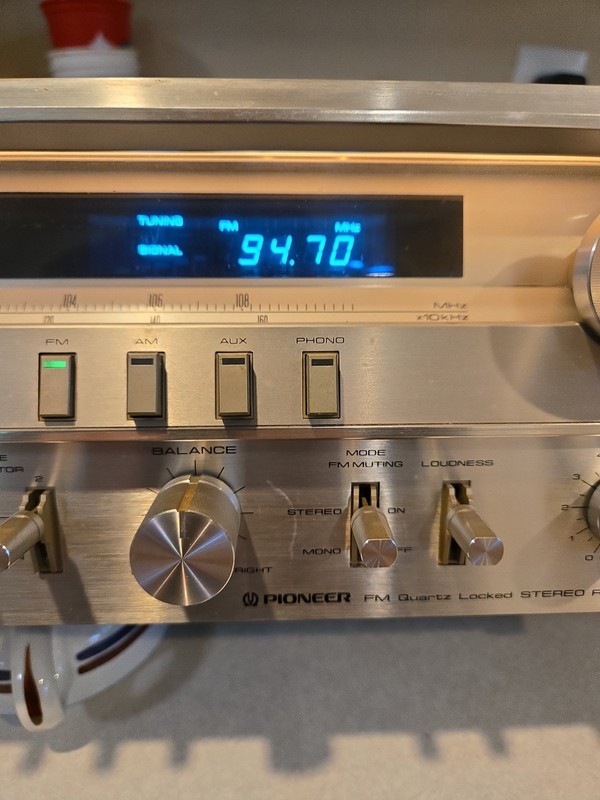 Pioneer SX-3700 Stereo AM/FM Vintage Receiver gallery