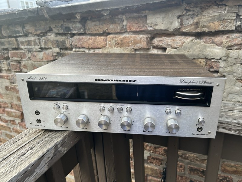 Marantz 2230 AM/FM 30 WPC Perfect Working Condition - Serviced )