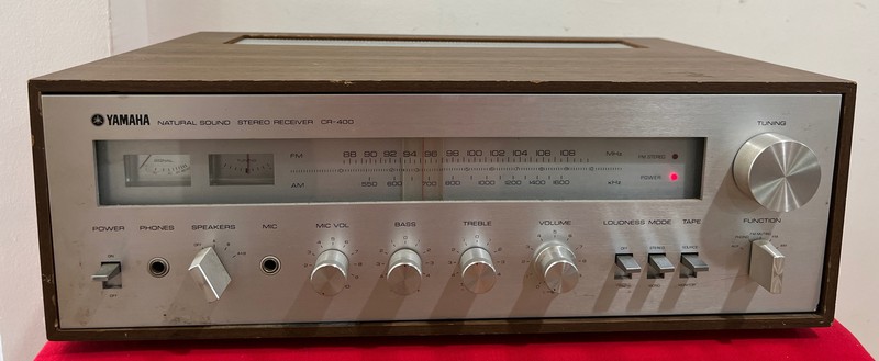 Vintage YAMAHA CR-400 AM-FM Stereo Receiver ** AS- IS FOR PARTS OR REPAIR **