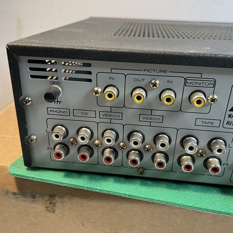 Vintage Marantz SR-560 AM/FM Stereo Receiver 45 WPC RMS **TESTED** gallery