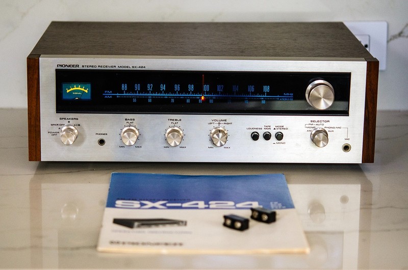 Vintage Pioneer SX-424 Stereo Receiver Super Clean w/ Manual & Speaker Plugs