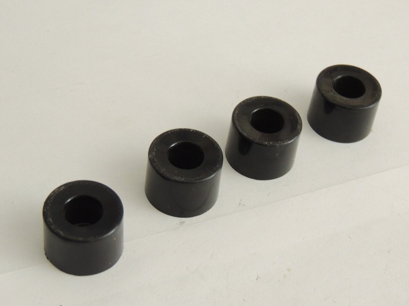 Marantz 2270 Set of 4 Base Bottom Feet & Screws 27905301 gallery