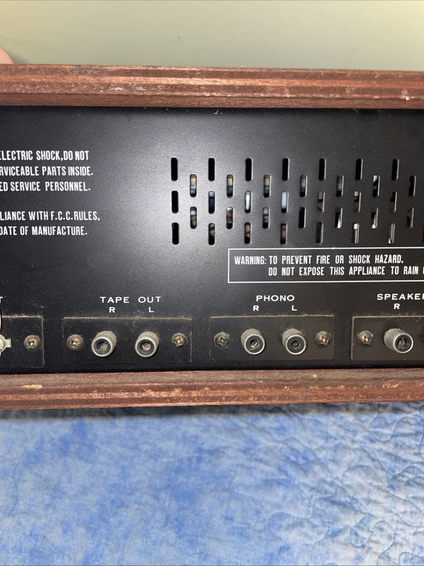 LLOYD's AM-FM Stereo Multiplex Receiver 8 Track Player Powers On gallery