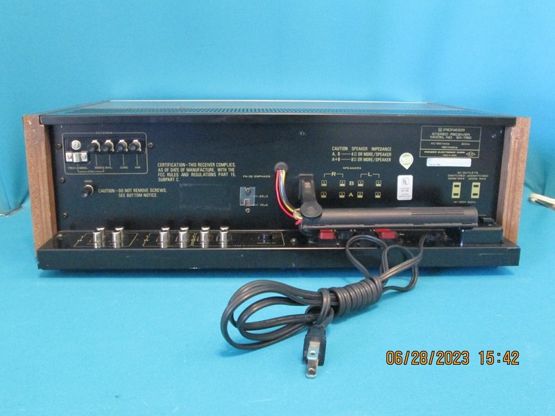 Vintage PIONEER SX-750 AM/FM Stereo Receiver (1976-78) gallery