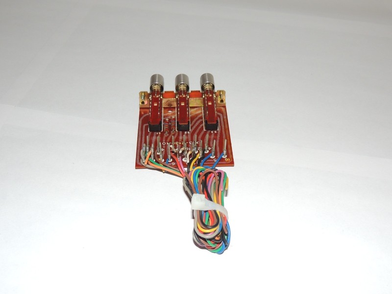 Kenwood Model Eleven Speaker Selector Switch & Knobs X13-2180-10 & K27-0015-04 gallery