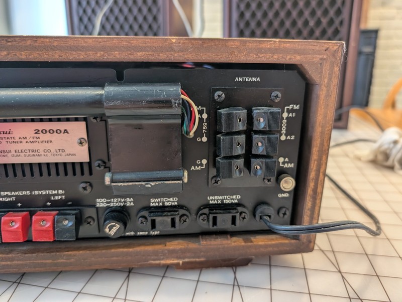Vtg Sansui 2000A Solid State Stereo Tuner Amplifier Works But Some Issues READ gallery