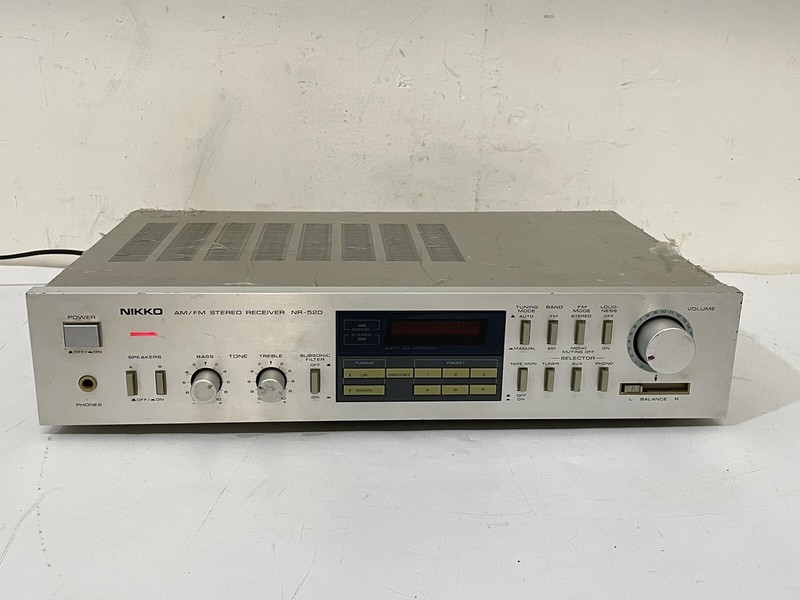 Vintage 1980’s Nikko NR-520 ~ Digital Quartz AM/FM Stereo Receiver *****READ