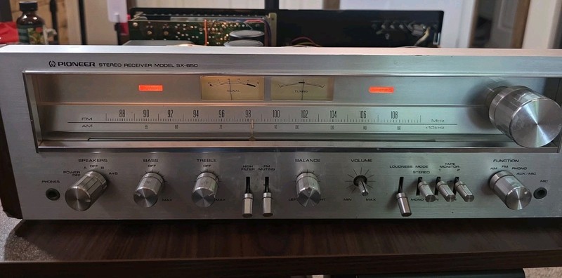 Vintage Pioneer SX-650 Stereo Working *As Is* gallery