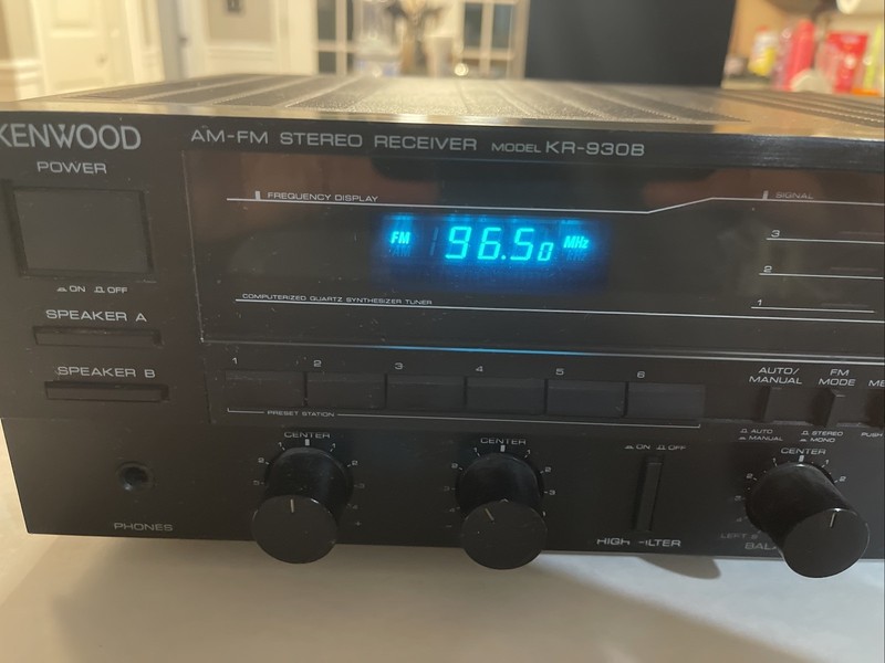 VINTAGE KENWOOD KR-930B STEREO RECEIVER Powers On. As Is gallery