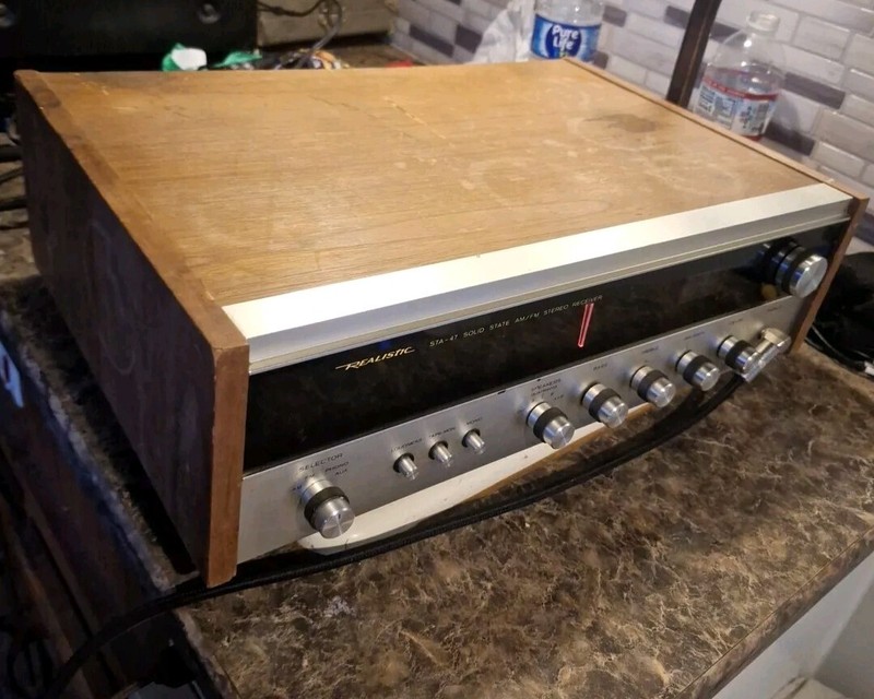REALISTIC STA-47 SOLID STATE AM/FM STEREO RECEIVER TESTED WORKS BUt Needs Work gallery