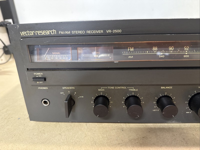 Vector Research VR-2500 FM/AM Stereo Receiver gallery