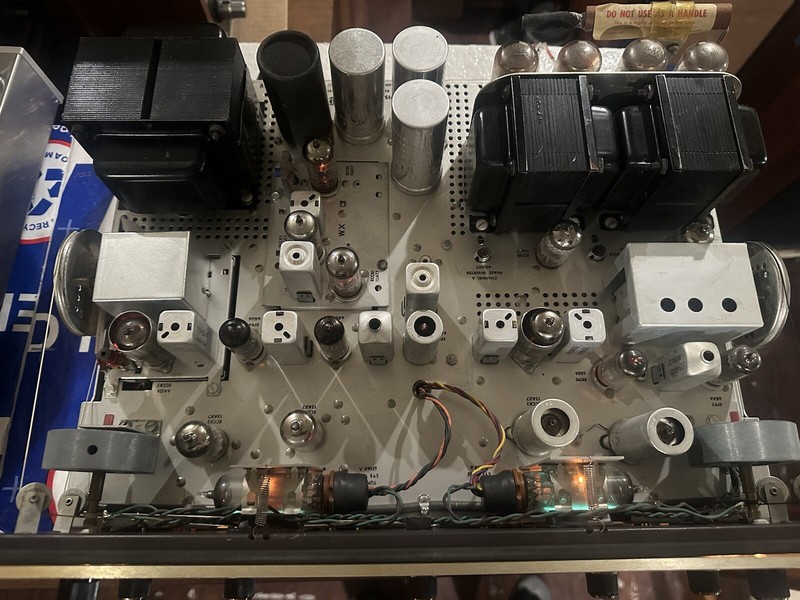 Vintage Fisher 800-B Stereo Receiver - NEAR MINT, ALL ORIGINAL PARTS gallery