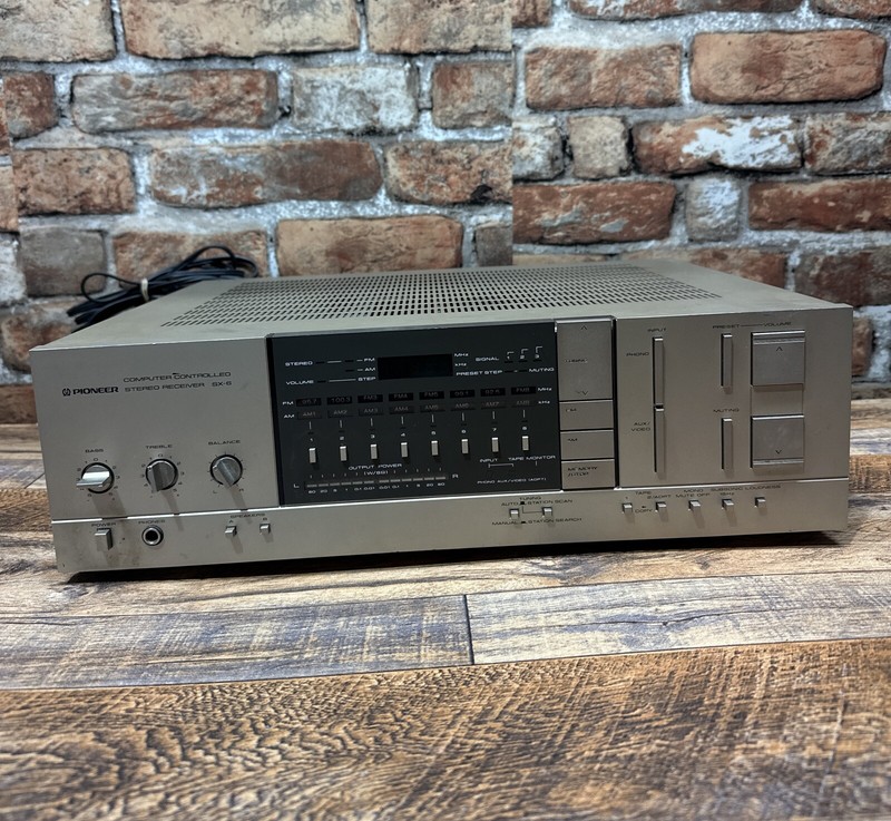 Pioneer Stereo Receiver Model : SX-6 AC 120 Volts 60 Hz 280 VA 230 Watts