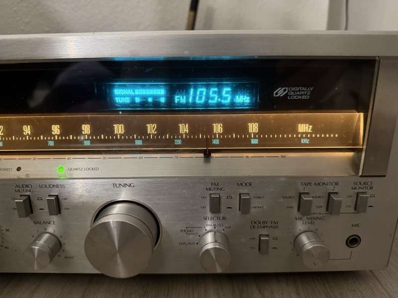 SANSUI G-7700 Vintage AM/FM Receiver 2 Channels 120 Watts gallery