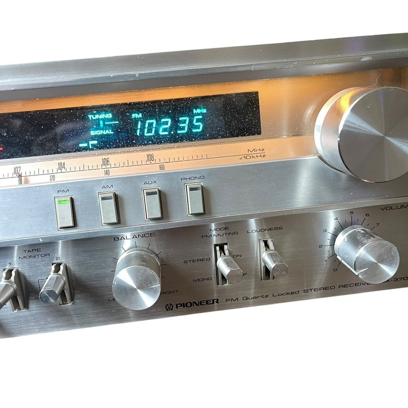 Vintage 1980 Pioneer SX-3700 AM/FM Stereo Receiver 290W AC 120V 60Hz 360VA gallery