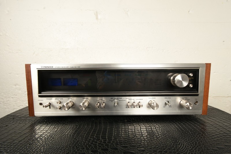 Vintage Pioneer SX-737 Home Stereo Receiver Tested Working READ Serviced Walnut